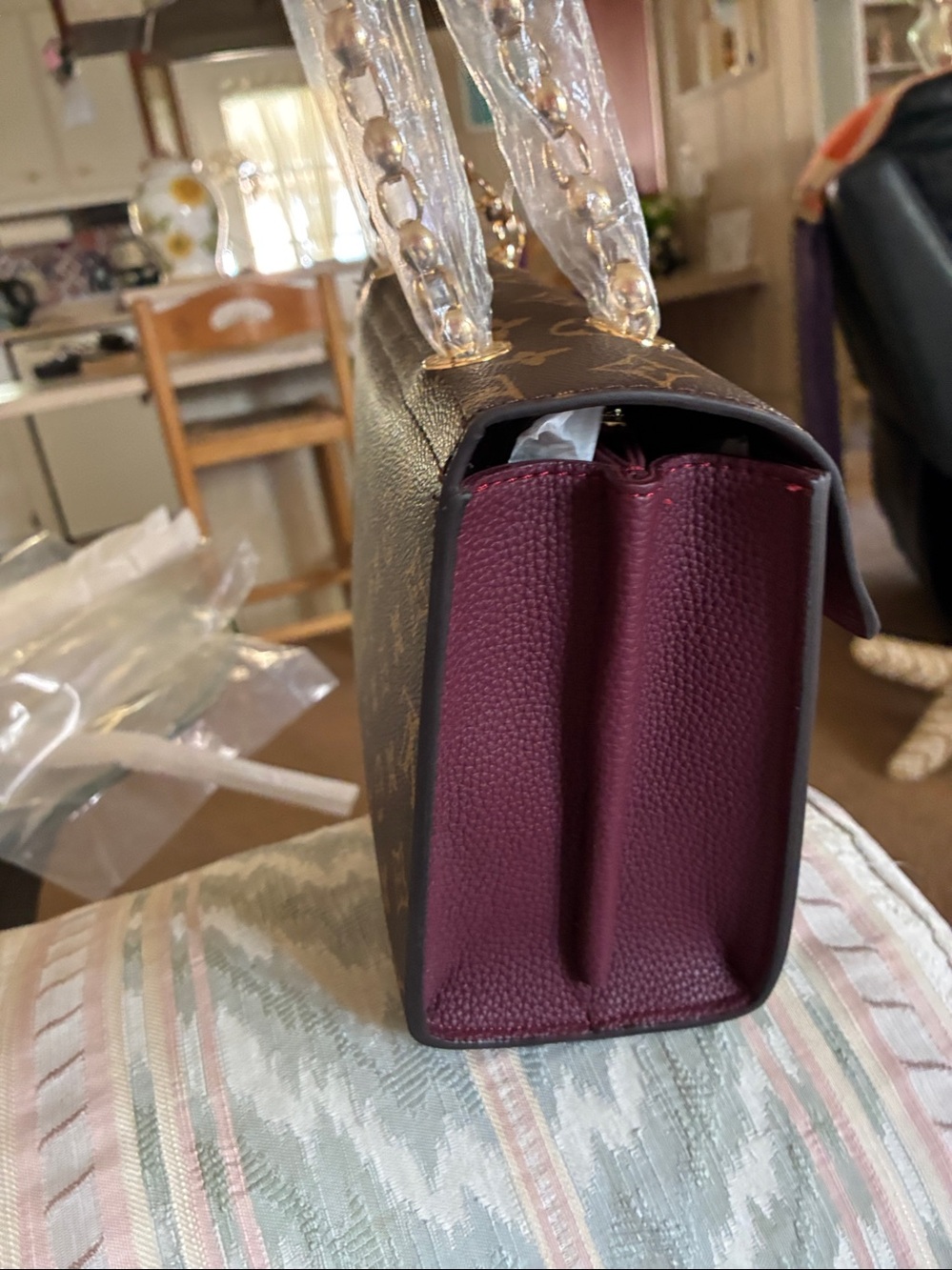 Designer-Inspired Brown and Burgundy Chain Shoulder Bag - Picture 5 of 10